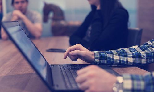 計(jì)算機(jī)軟件開發(fā) 高薪敲門磚，引領(lǐng)未來的熱門之選